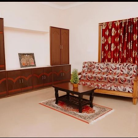 Sls Homestay - Luxury Ac Service Apartments 1Bhk, 2Bhk, 3Bhk - Direct Flyover To Alipiri Tirumala Gate - Walk To Ps4 Pure Veg Restaurants, Supermarkets - Near To National Highway & Padmavathi Amma Temple - Modular Kitchen, Living Room -Free Superfast Tirupati Exteriér fotografie
