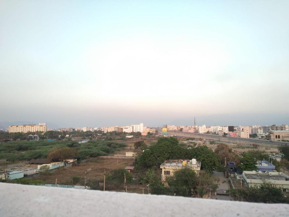 Sls Homestay - Luxury Ac Service Apartments 1Bhk, 2Bhk, 3Bhk - Direct Flyover To Alipiri Tirumala Gate - Walk To Ps4 Pure Veg Restaurants, Supermarkets - Near To National Highway & Padmavathi Amma Temple - Modular Kitchen, Living Room -Free Superfast Tirupati Exteriér fotografie