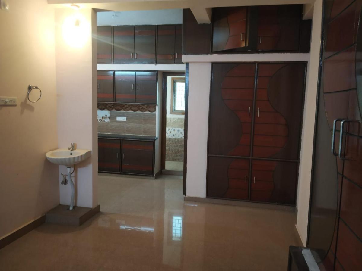 Sls Homestay - Luxury Ac Service Apartments 1Bhk, 2Bhk, 3Bhk - Direct Flyover To Alipiri Tirumala Gate - Walk To Ps4 Pure Veg Restaurants, Supermarkets - Near To National Highway & Padmavathi Amma Temple - Modular Kitchen, Living Room -Free Superfast Tirupati Exteriér fotografie