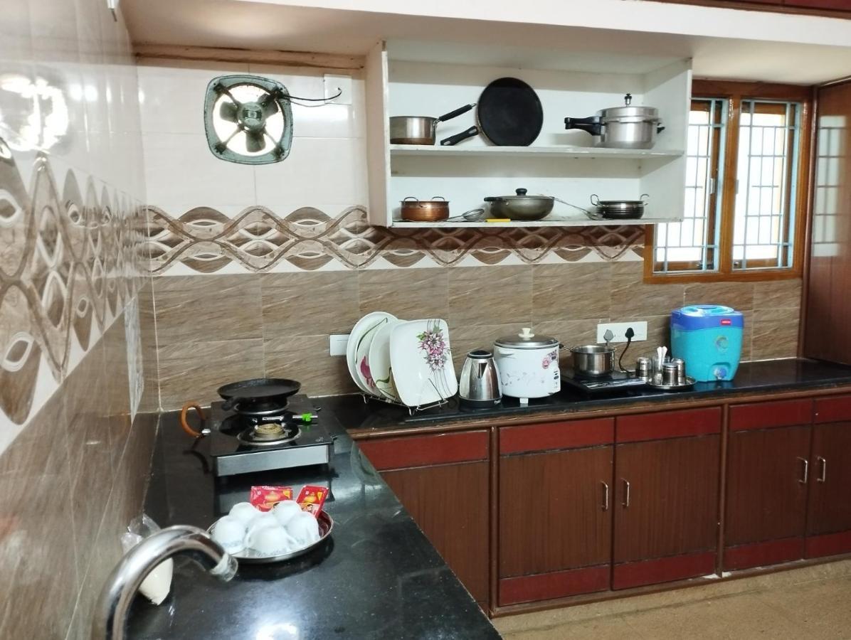 Sls Homestay - Luxury Ac Service Apartments 1Bhk, 2Bhk, 3Bhk - Direct Flyover To Alipiri Tirumala Gate - Walk To Ps4 Pure Veg Restaurants, Supermarkets - Near To National Highway & Padmavathi Amma Temple - Modular Kitchen, Living Room -Free Superfast Tirupati Exteriér fotografie