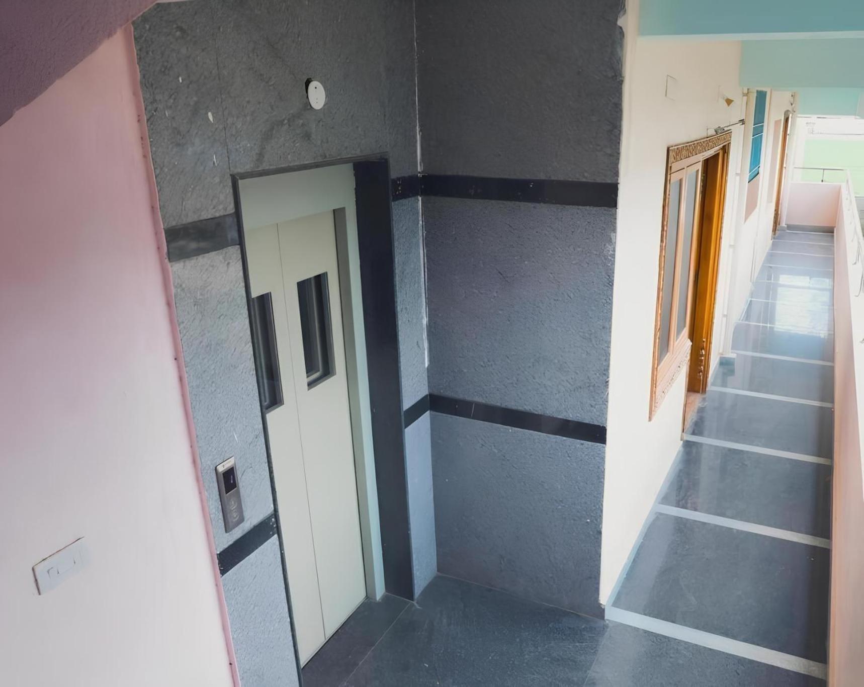 Sls Homestay - Luxury Ac Service Apartments 1Bhk, 2Bhk, 3Bhk - Direct Flyover To Alipiri Tirumala Gate - Walk To Ps4 Pure Veg Restaurants, Supermarkets - Near To National Highway & Padmavathi Amma Temple - Modular Kitchen, Living Room -Free Superfast Tirupati Exteriér fotografie