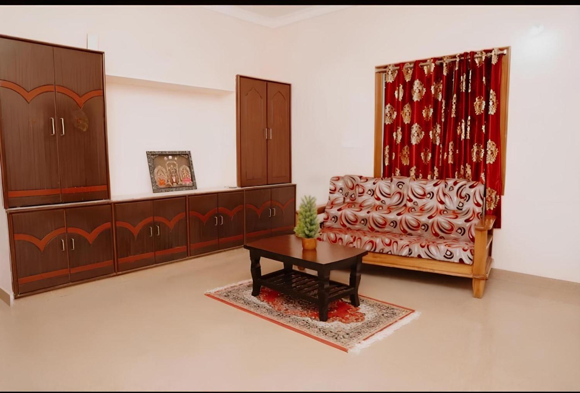 Sls Homestay - Luxury Ac Service Apartments 1Bhk, 2Bhk, 3Bhk - Direct Flyover To Alipiri Tirumala Gate - Walk To Ps4 Pure Veg Restaurants, Supermarkets - Near To National Highway & Padmavathi Amma Temple - Modular Kitchen, Living Room -Free Superfast Tirupati Exteriér fotografie